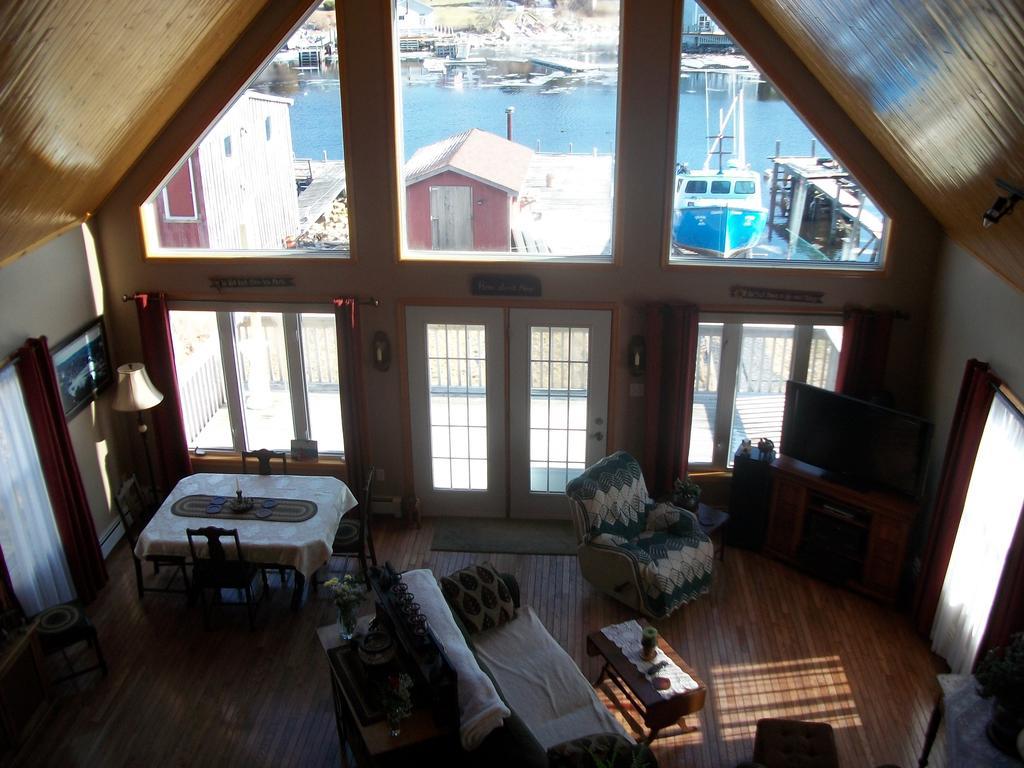 Sal'S Bed And Breakfast By The Sea Herring Cove Exterior photo